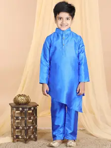 Cutiekins Boys Self Design High Slit Kurta with Pyjamas