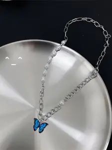 Lyla Minimal Metal Necklace