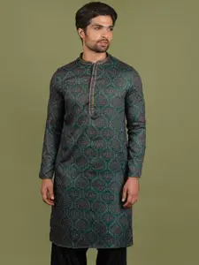 KISAH Men Black Geometric Embellished Thread Work Kurta