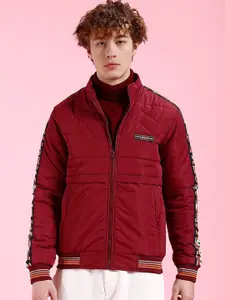 The Indian Garage Co Men Maroon Camouflage Colourblocked Crop Outdoor Puffer Jacket with Patchwork