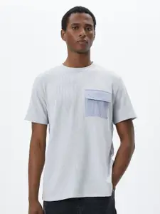 Koton Men Printed V-Neck Pockets T-shirt