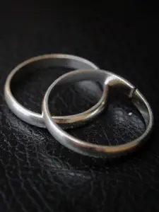 BeAbhika Set Of 2 Silver-Plated Adjustable Toe Rings