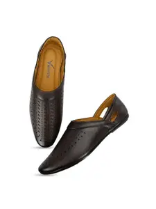 Vellinto Men Joher Laser Cut Lightweight Mojaris