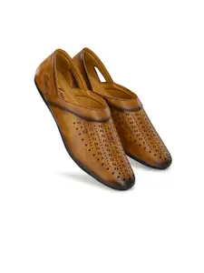 Vellinto Men JOHER Textured Lightweight Ethnic Mojaris With Laser Cuts