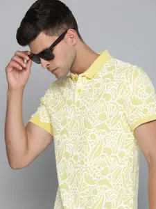 Levis Men Abstract Printed Polo Collar Pure Cotton T-shirt