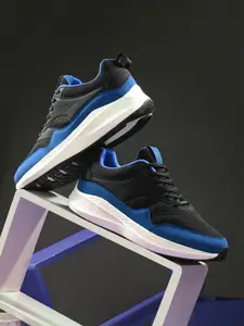 OFF LIMITS Men Textured Canvas Running Shoes