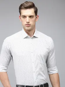 Park Avenue Men Slim Fit Printed Pure Cotton Formal Shirt
