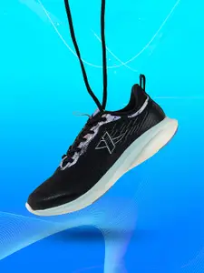Xtep Women Textile Running Shoes