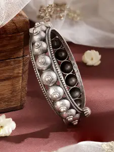 Rubans Rhodium-Plated Oxidized Bangle-Style Bracelet