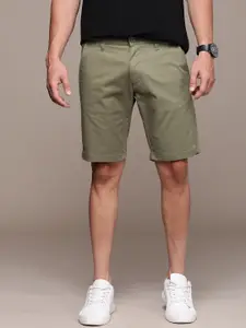 Nautica Men Solid Mid-Rise Chino Shorts
