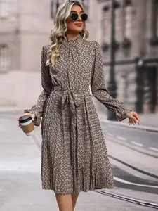 StyleCast Beige & Grey Print Puff Sleeve Fit & Flare Dress