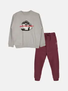 KiddoPanti Boys Graphic Printed Fleece Sweatshirt With Joggers
