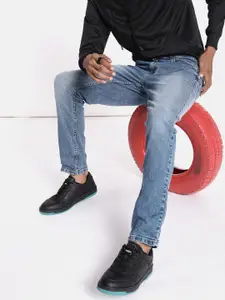 The Roadster Lifestyle Co. Men Slim Fit Light Fade Stretchable Jeans