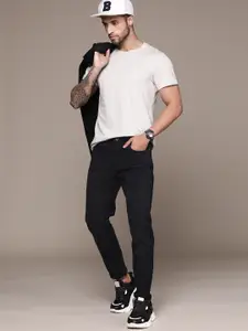 The Roadster Lifestyle Co. Men Slim Tapered Fit Light Fade Stretchable Jeans