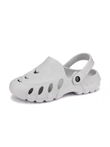 BERSACHE Men Self Design Lightweight Clogs