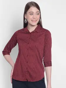 Crimsoune Club Slim Fit Vertical Stripes Spread Collar Three-Quarter Sleeves Casual Shirt