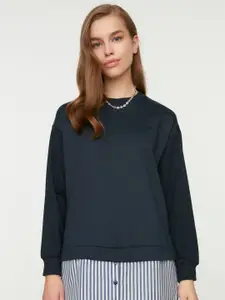 Trendyol Round Neck Long Sleeve Pullover Sweatshirt