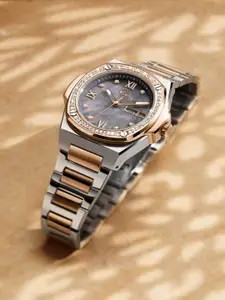 GC GUESS COLLECTION Coussin Shape Lady Grey Dial Women Quartz Analog Watch - Y98001L5MF