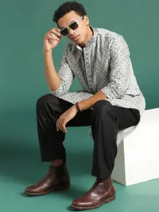 Sangria Geometric Embroidered Thread Work Mandarin Collar Jacquard Straight Kurta