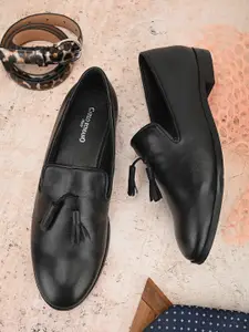 CARLO ROMANO Women Textured Leather Lightweight Tassel Loafers