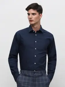 SELECTED Self Design Spread Collar Formal Shirt