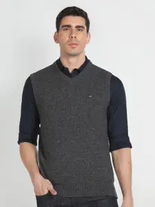 Arrow Sport V-Neck Sweater Vest
