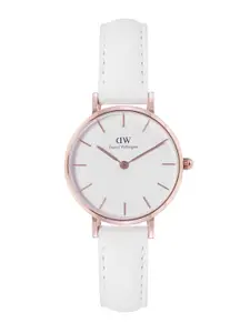 Daniel Wellington Women Petite Bondi Leather Straps Analogue Watch- DW00100249K
