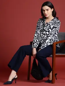 all about you Print Tie-Up Neck Top