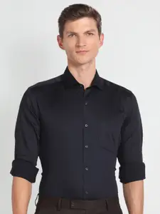 Arrow Slim Fit Spread Collar Long Sleeves Formal Shirt