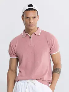 Snitch Pink Self Design Slim Fit Pure Cotton T-shirt