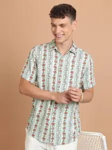 HIGHLANDER Floral Printed Slim Fit Casual Shirt