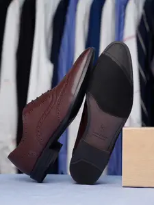 LOUIS STITCH 
Men Textured Formal Lace Up Brogue Shoes