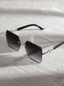 HAUTE SAUCE by  Campus Sutra Women Oversized Sunglasses with Polarised Lens AW23_HSSG2298