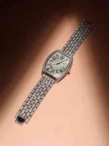 HAUTE SAUCE by  Campus Sutra Women Water Resistance Analogue Watch AW23_HSWC1127