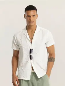 Snitch White Classic Slim Fit Self Design Cuban Collar Casual Shirt