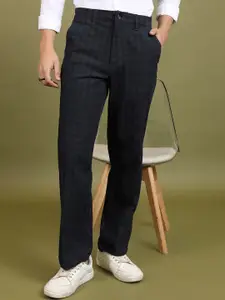 HIGHLANDER Men Checked Mid Rise Plain Regular Trousers
