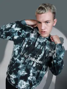 Hubberholme Typography Printed Hooded Long Sleeves Sweatshirt