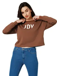 ONLY Alphanumeric Printed Round Neck Pullover Crop Sweatshirt