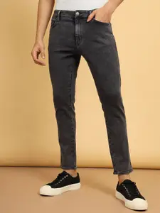 Wrangler Men Bostin Slim Fit Mid Rise Light Fade Stretchable Jeans