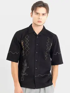 Snitch Black Classic Boxy Geometric Embroidered Pure Cotton Casual Shirt