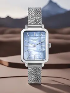 Lee Cooper Women Dial & Stainless Steel Bracelet Style Straps Analogue Watch LC07815.390