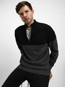 Dennis Lingo Men Black Colourblocked Sweater Vest
