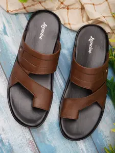 LEONCINO Men Textured One Toe Comfort Sandals