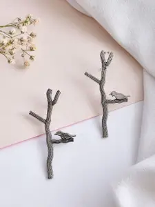 DASTOOR Silver-Plated Oxidised Contemporary Drop Earrings