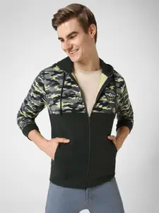 Urbano Fashion Men Camouflage Printed Hooded Sweatshirt