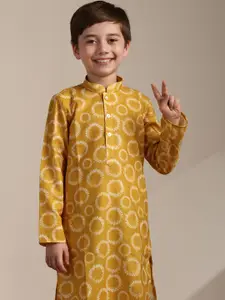 Manyavar Boys Tie & Dyed Regular Straight Kurta with Pyjamas