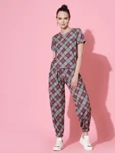 Oomph! Women Checked Round Neck T-shirt And Joggers Co-Ords Set