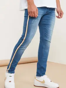 Campus Sutra Men Smart Slim Fit Low Distress Light Fade Stretchable Jeans