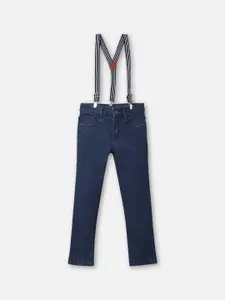 UrbanMark Boys Slim Fit Mid-Rise Stretchable Jeans With Suspenders
