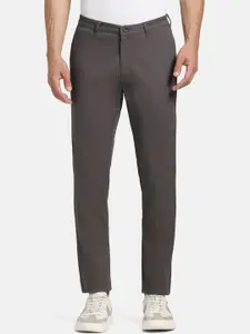 Blackberrys Men B-95 Slim Fit Mid-Rise Easy Wash Trousers